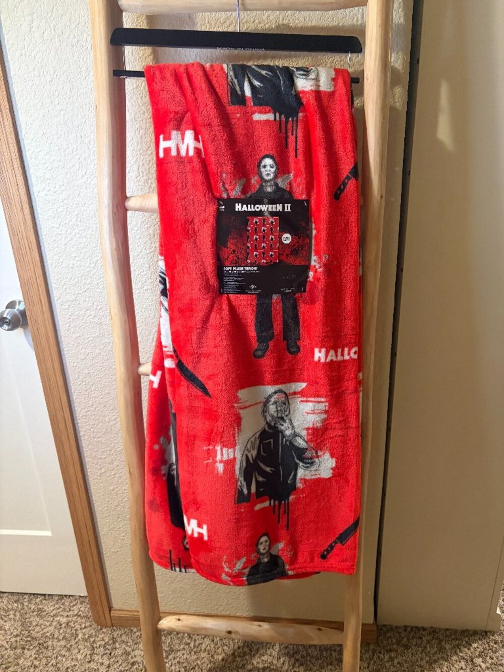 Halloween II Michael Myers Red Plush Throw Blanket 50x70 Super Soft NWT